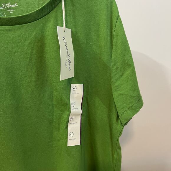 Universal Thread Women's Bright Green Shrunken T-Shirt - Size XL - NWT - Picture 4 of 7